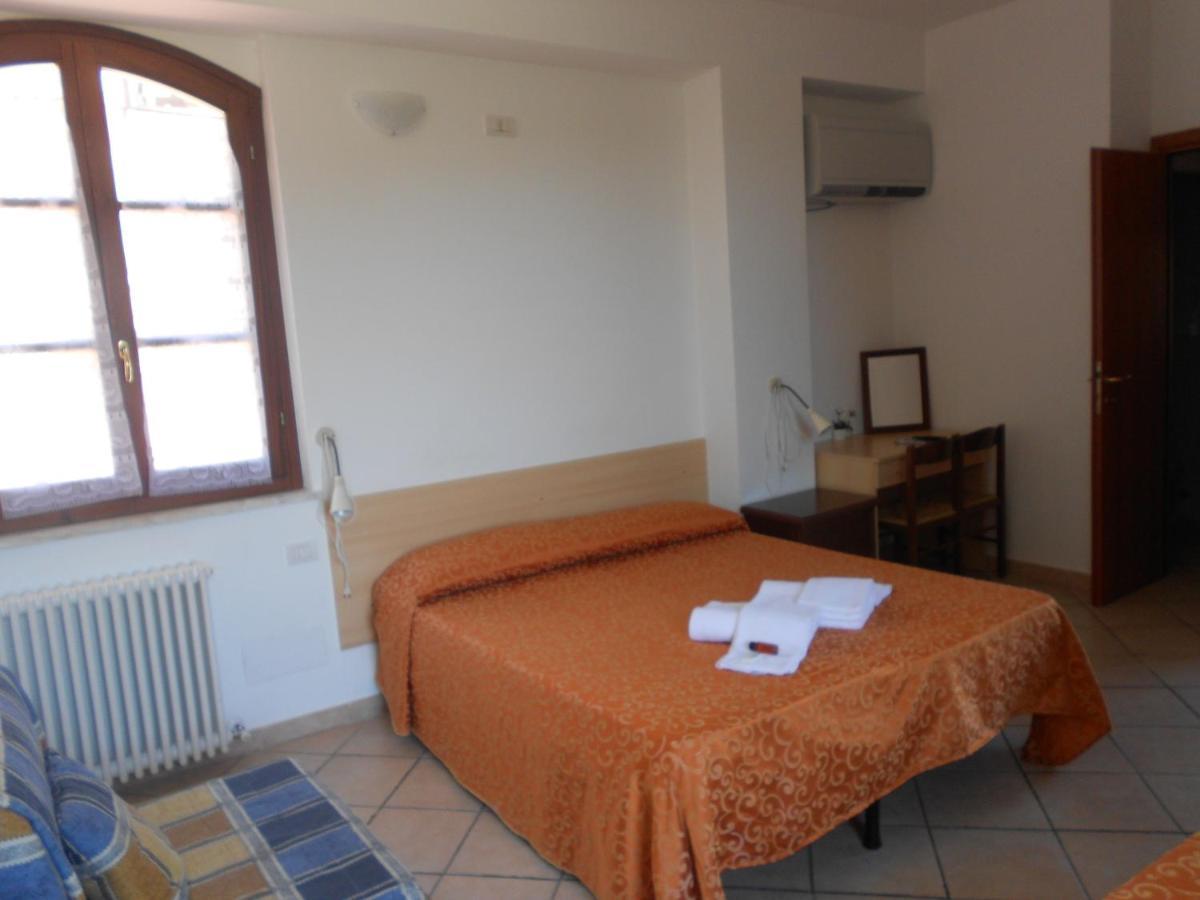 Soggiorno La Primula Siena Szoba fotó